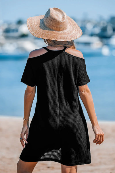 CUPSHE Black Short Sleeve Hem Twist Mini Dress image 3